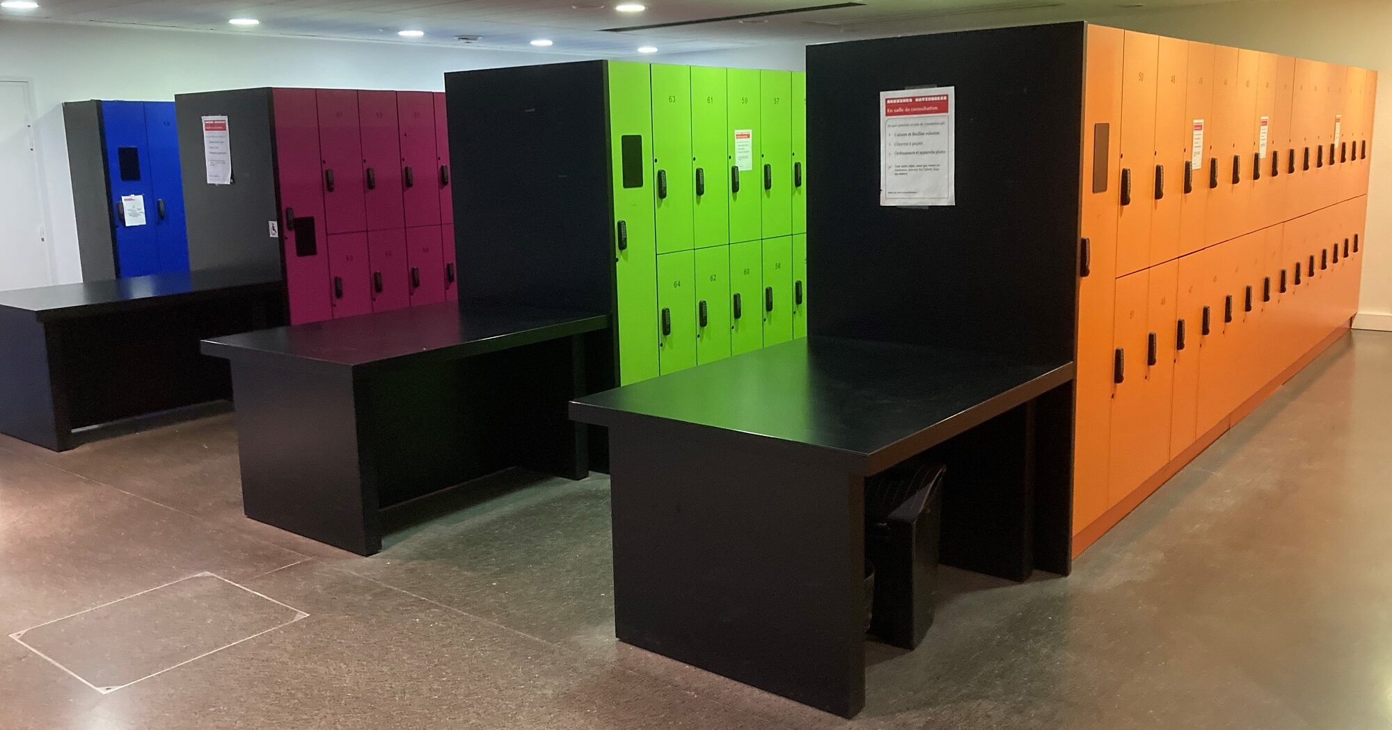 La fourniture et l’installation de nos serrures électroniques 3960 sur les casiers des Archives Nationales de France